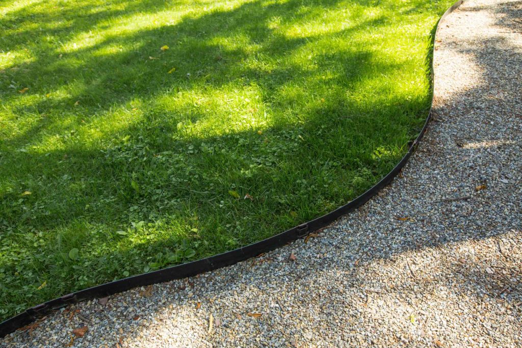 How Lawn Edging Improves Landscape Symmetry and Balance?