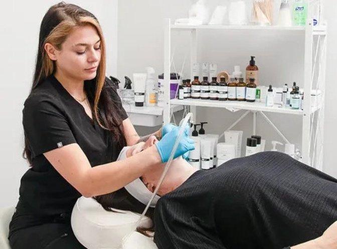 How Does Cosmetic Dermatology in Lodi, CA, Reverse Aging? | Articles | Kevinnn | Gan Jing World - Technology for Humanity | Video & Movie Streaming